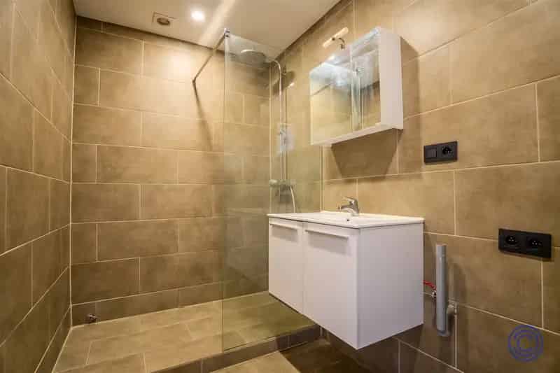 Antwerpen Centrum: Ruim 2-slaapkamer appartement 94m² te koop