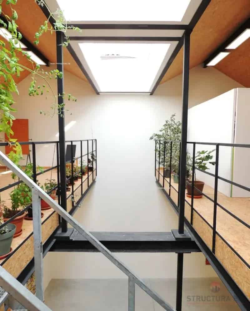 Kantoren te Huur Molenbeek - Gerenoveerd - Nabij Openbaar Vervoer