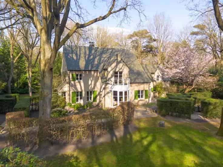 Statige Villa te Koop in Kapellenbos