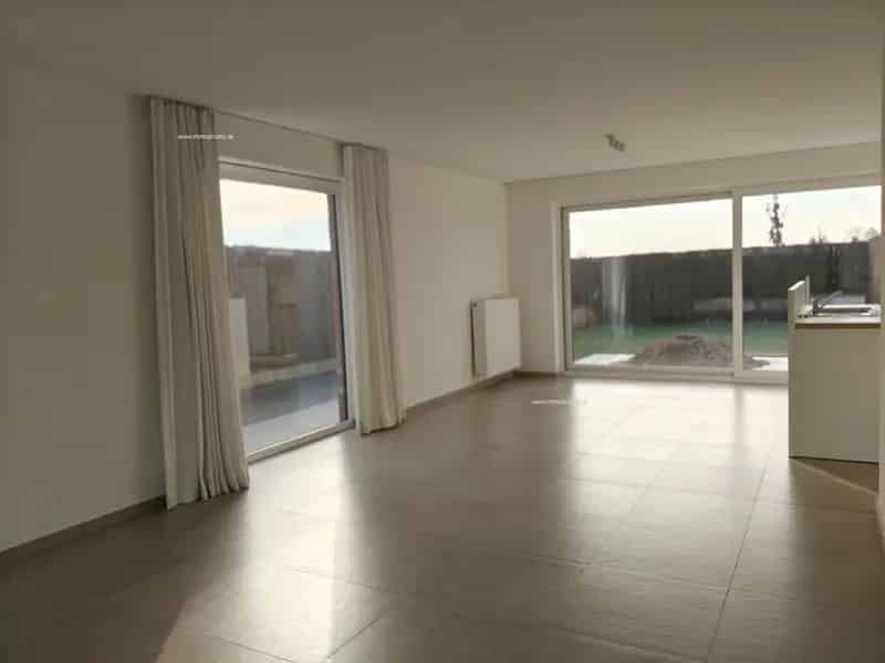 Te Huur: Ruime 4 Slaapkamerwoning Rumbeke