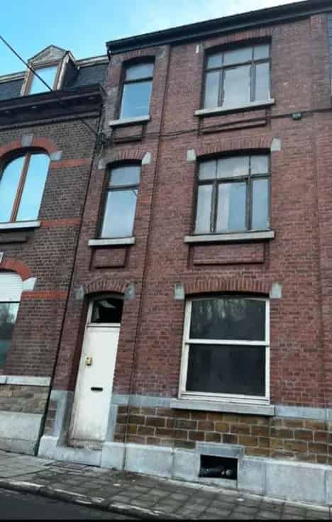 Huis Te Koop: 4 Slaapkamers Grote Tuin Te Renoveren