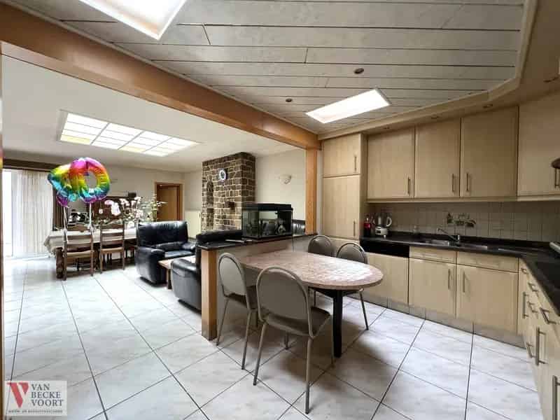 Appartement met Handelspand te Koop 314m²