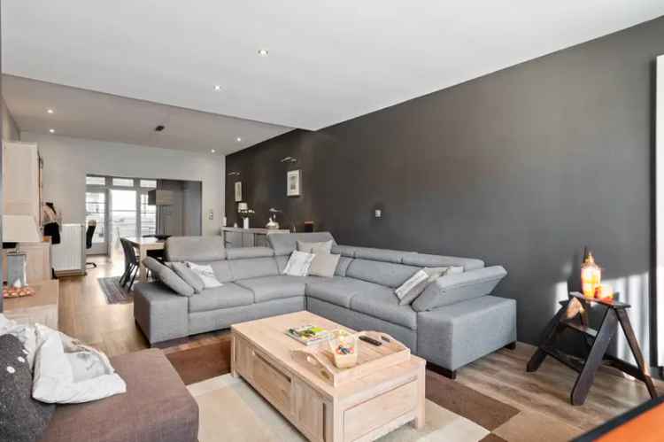 Gelijkvloers appartement te koop met 3 slaapkamers en tuin