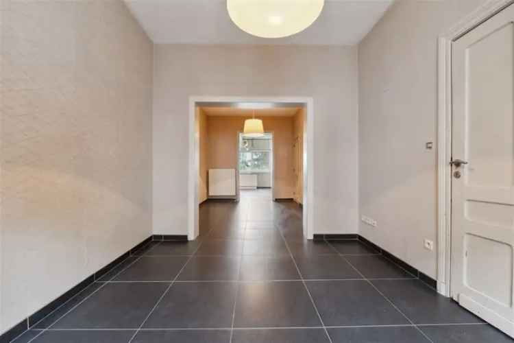 Knusse Rijwoning Landen Centrum