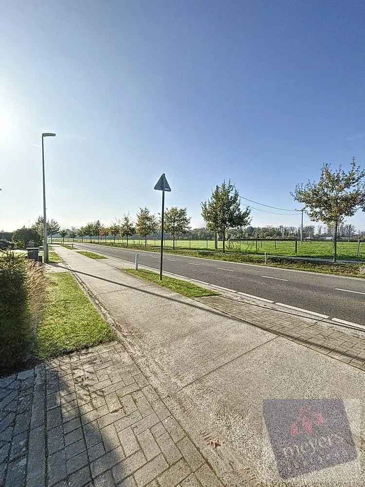 Charmante en veelzijdige halfopen bebouwing op toplocatie in Hasselt