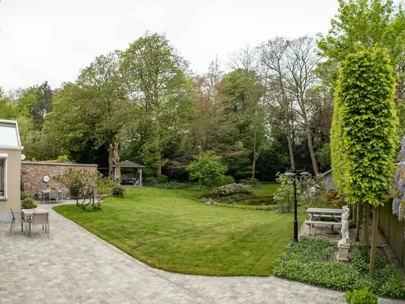 Huis te huur Moerbeke: Gerestaureerde Meesterwoning met Parktuin