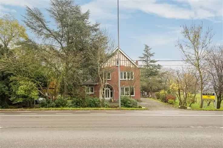 Huis Te Koop Sint-Katelijne-Waver: Ruime Woning Grote Tuin 5 Slaapkamers