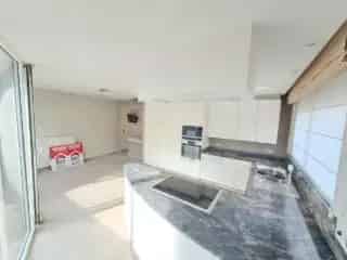Handelspand te huur Zwevegem - 350m² met woonst