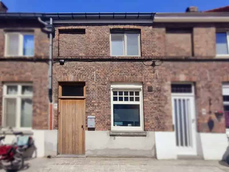 Gezellige gerenoveerde woning met terras Brugge