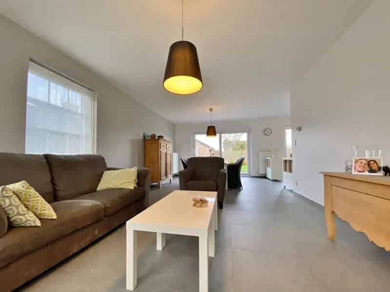 Huis te koop Ieper: 3 slaapkamers, garage, tuin