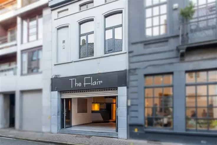 Handelspand met Woonruimte Zottegem 205m²
