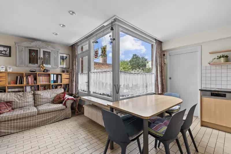 Ruime 5 Slaapkamer Huis te Koop Sint Kruis