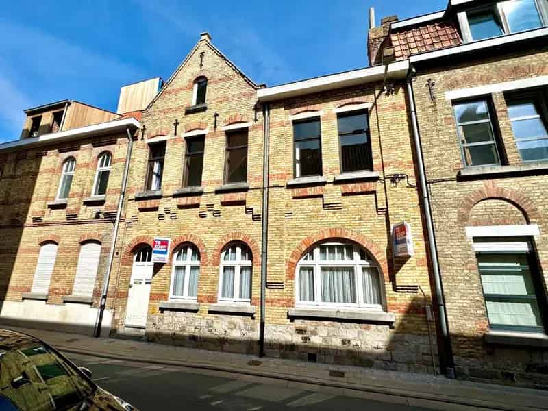 Te renoveren woning Ieper Centrum