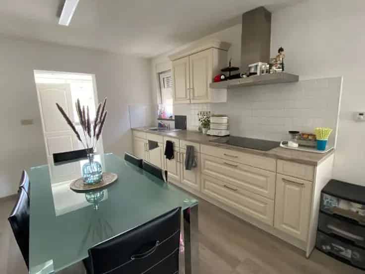 Appartement Te Koop Eerste Verdieping Garage Zolder
