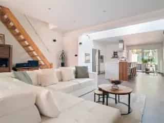Huis te Koop Clabecq VBC95764 Perfecte Staat