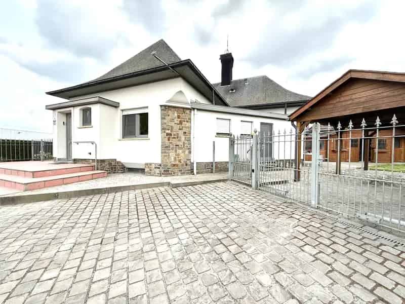 Huis te huur: 2 slaapkamers, tuin, carport en airco
