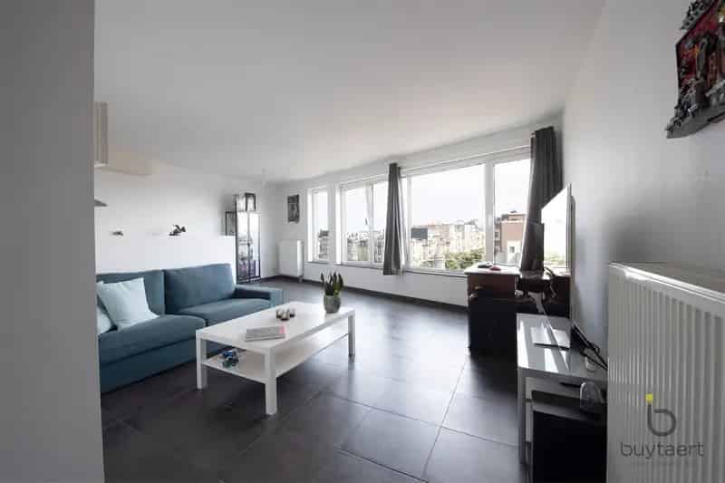 Antwerpen - Lichtrijk hoekappartement 76m² met Parking
