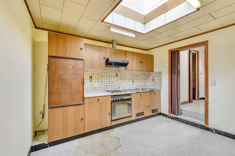 Te renoveren starterswoning Moorsel