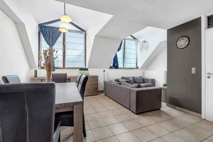 Duplex 3 slaapkamer in Anderlecht