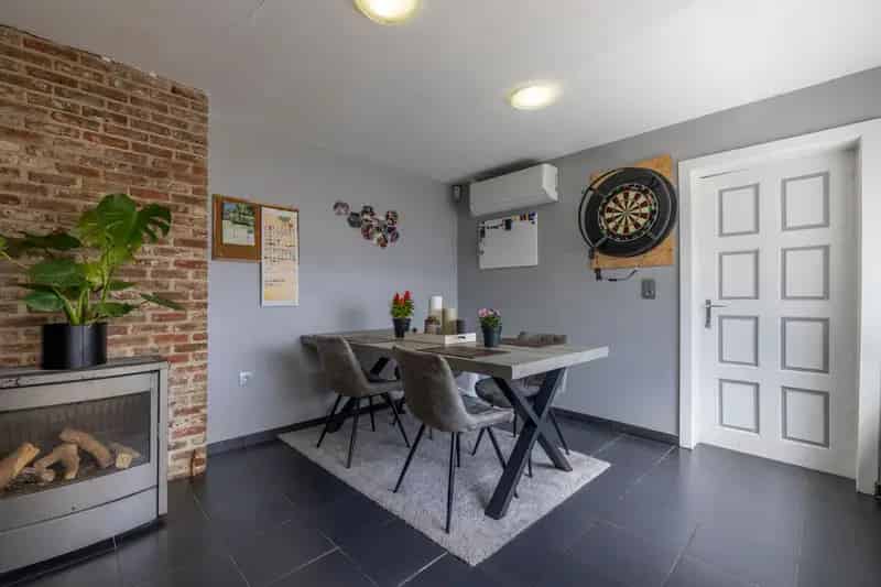 Woning 2 slaapkamers bureau garage te koop