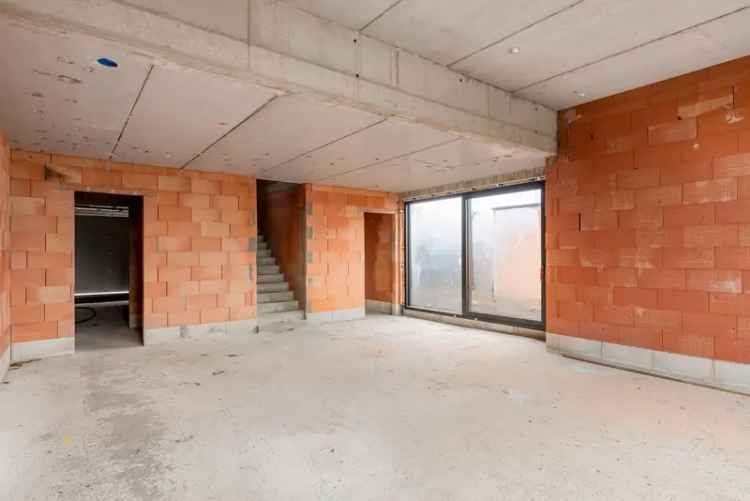 Centraal gelegen CASCO nieuwbouwwoning op een perceel van ca. 901 m²!