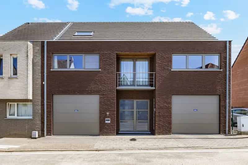 Ruime Lichtrijke Instapklare Woning 3 slaapkamers 2013