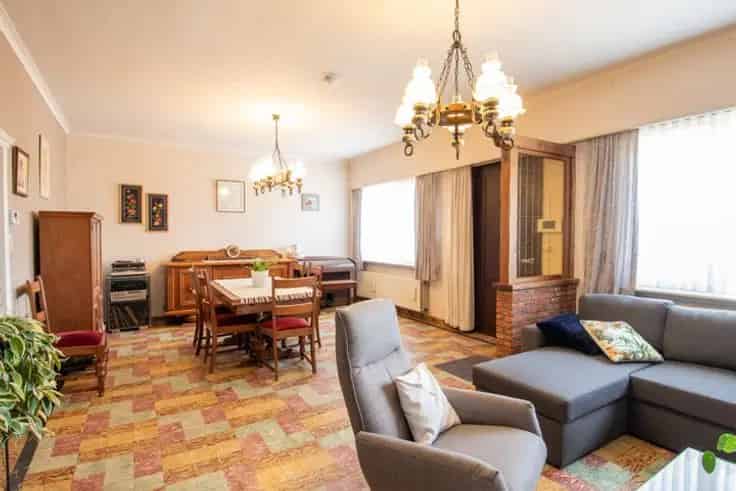 Huis Te Koop Ruime Gezinswoning Te Renoveren 193m² 12a30