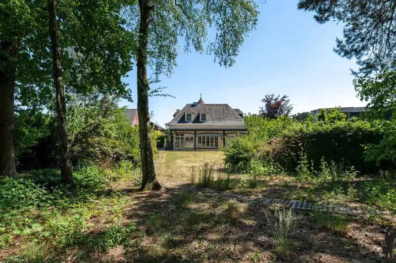 Villa nabij groen 2785m²