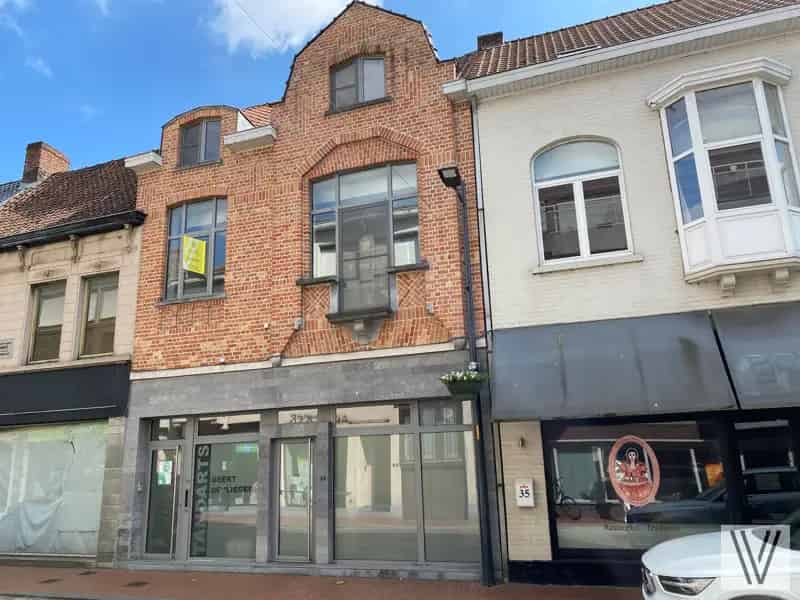 Huis te huur Izegem: gerenoveerd handelspand met woning