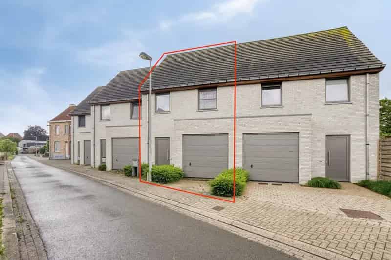 Recente woning 3 slaapkamers garage