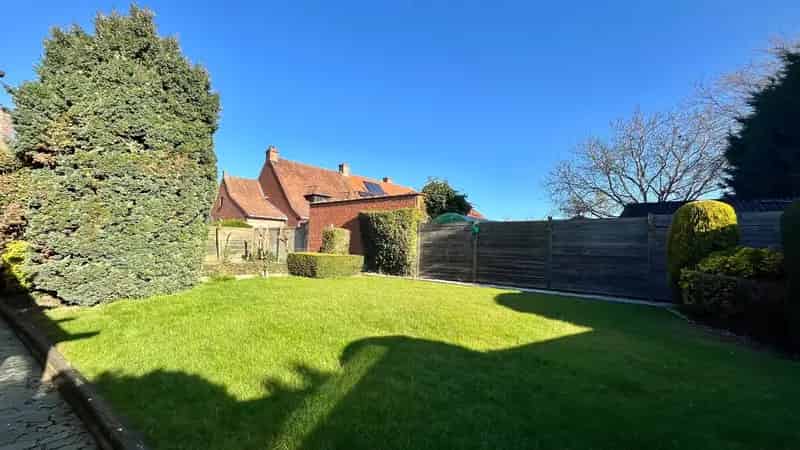Huis te koop: 3 slaapkamers, garage en tuin