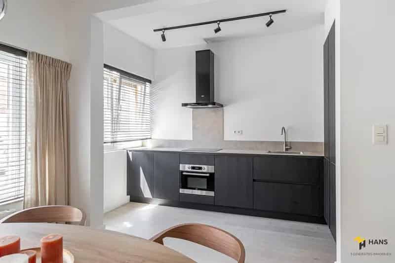 Gerenoveerd Appartement Wilrijk 2 slaapkamers Terras 70m²