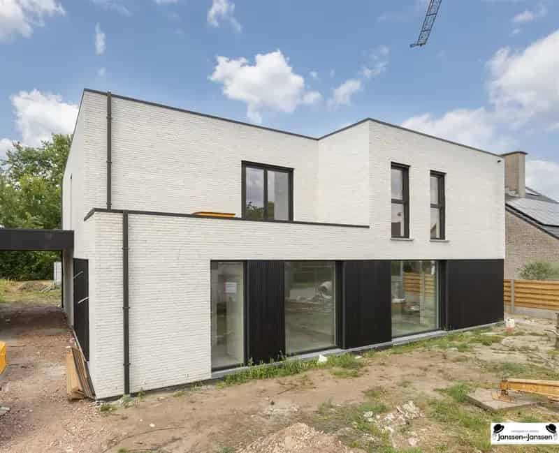 Huis te koop Geel: Instapklare halfopen woning met 3 slaapkamers
