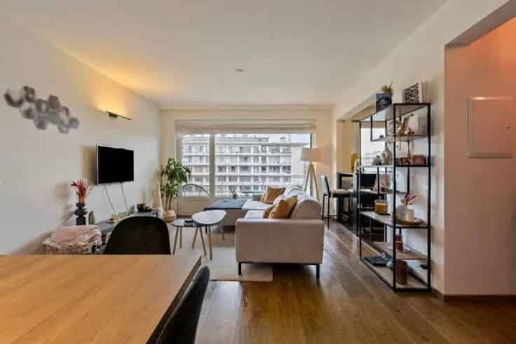 Gerenoveerd Appartement 2 Slaapkamers Terras Berchem