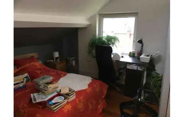 Huur 2 slaapkamer appartement van 100 m² in Brussels