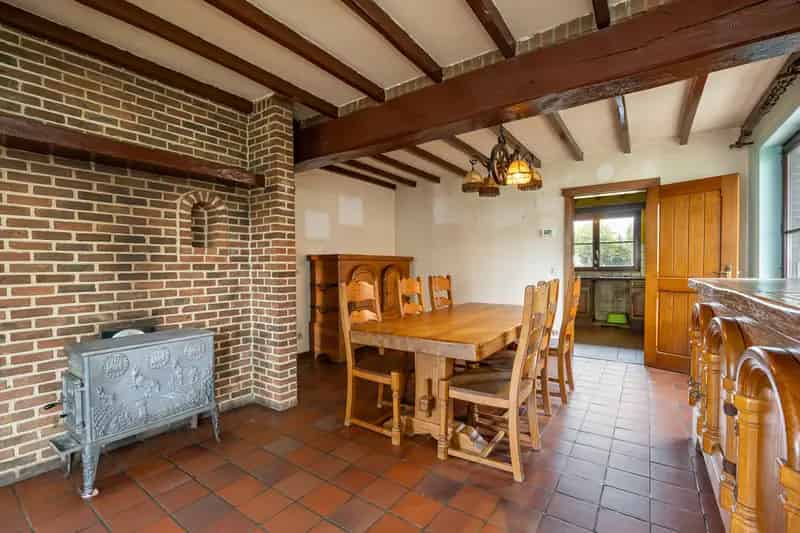 Huis te koop Westmalle: Renovatieproject met 2 garages en tuin