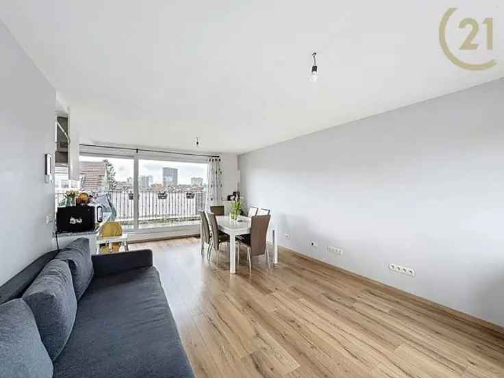 Duplex Te Koop Gent - Gerenoveerd 2 slaapkamers Terras