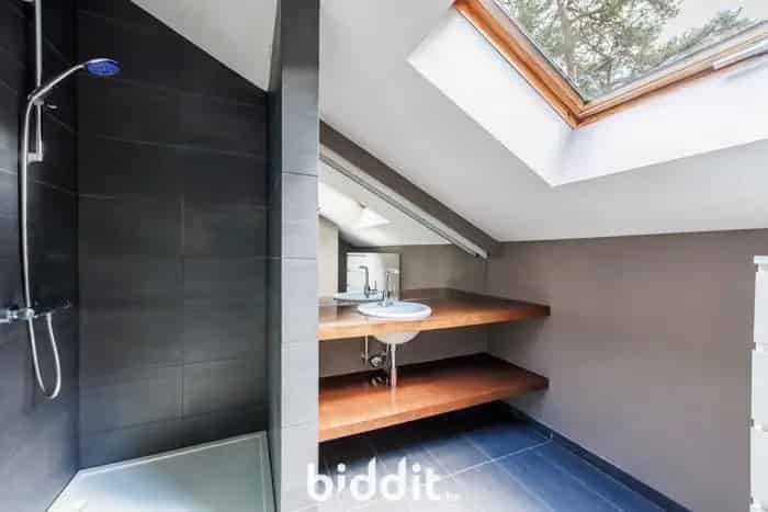 VILLA IN GROENE OMGEVING