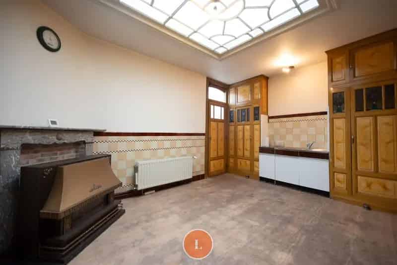 Te renoveren woning Menen