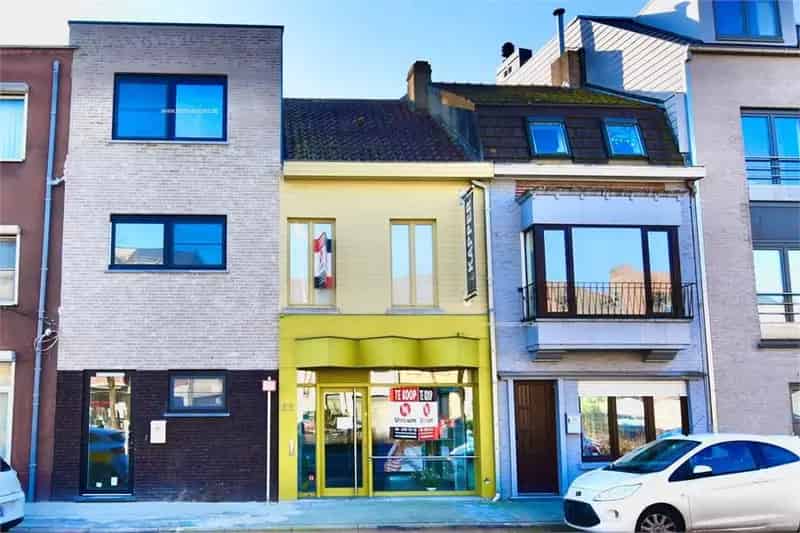 Huis te koop Eeklo: Instapklare zaak met 2 slaapkamers