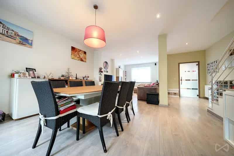 Huis 4 slaapkamers Lot gerenoveerd
