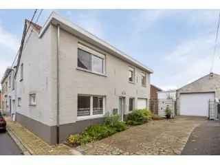 Gerenoveerde woning met loods te Bertem