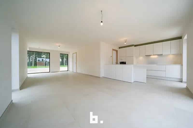 Moderne Nieuwbouwwoning 4 slaapkamers Ruime Tuin