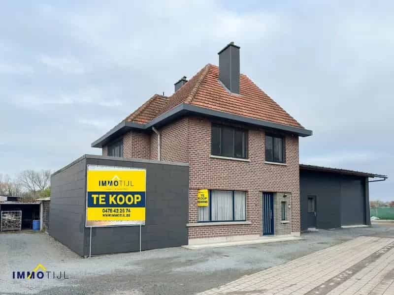 Ruime woning met loods te Herdersem