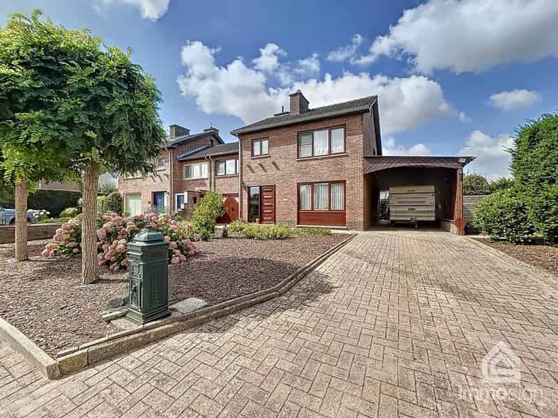 Huis te koop Bree: Instapklare woning nabij centrum