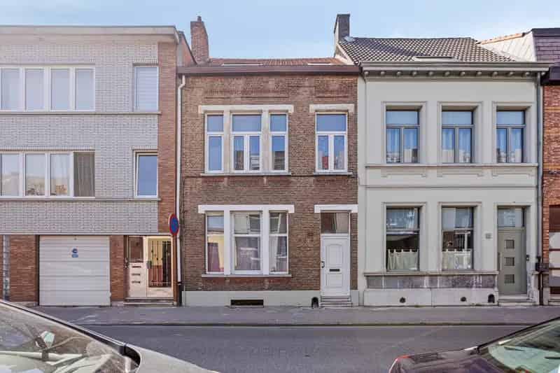 Huis te huur Hoboken: 5 slaapkamers, tuin, instapklaar
