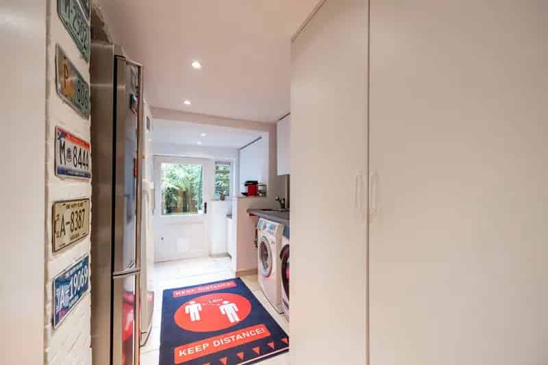 Instapklare woning 3-4 slaapkamers praktijkruimte garage