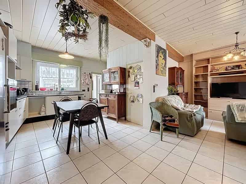 Huis te huur te Mesen: Halfopen woning met tuin en 4 slaapkamers