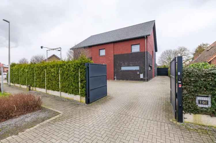 Luxe Villa Maasmechelen 5 Slaapkamers 3 Badkamers Zonnepanelen