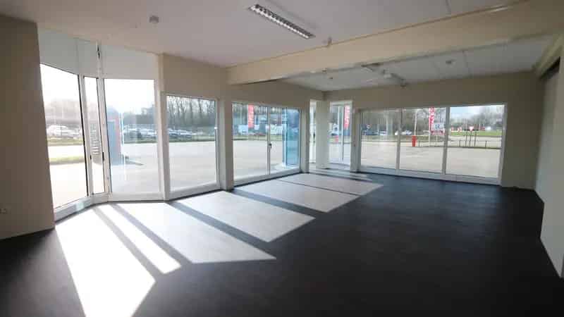 Handelsruimte 5000m² te huur Maasmechelen Nabij E314